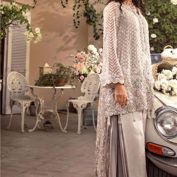 Annus Abrar original Enchanting Dreams outfit size Small - Picture 3 of 3